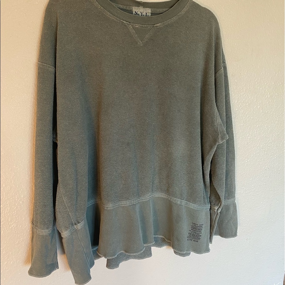 New York laundry crewneck